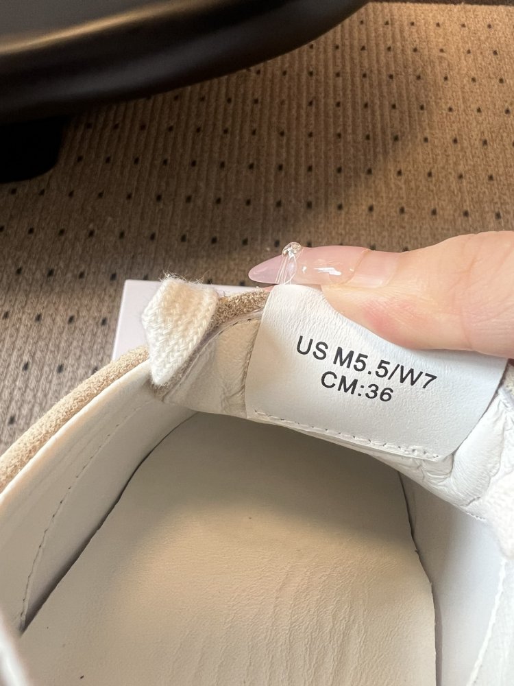 Кроссовки женские фото 8