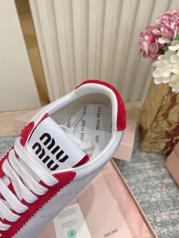 Кроссовки женские фото 8