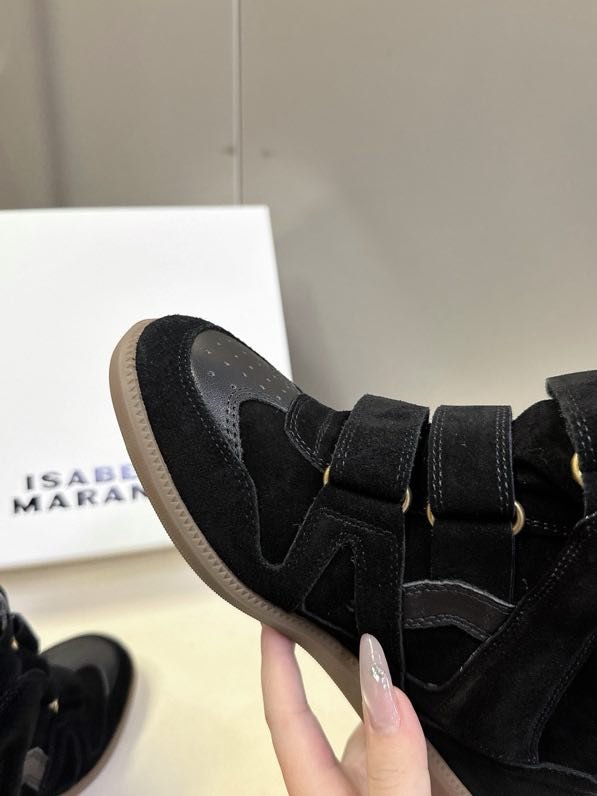 Кроссовки женские фото 8