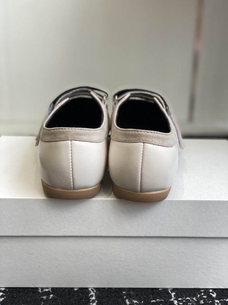 Кроссовки женские фото 8