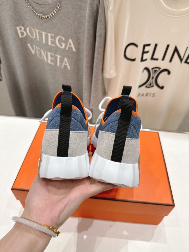 Кросівки жіночі фото 8