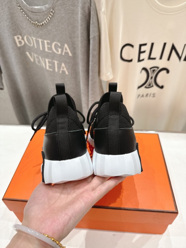 Кросівки жіночі фото 8