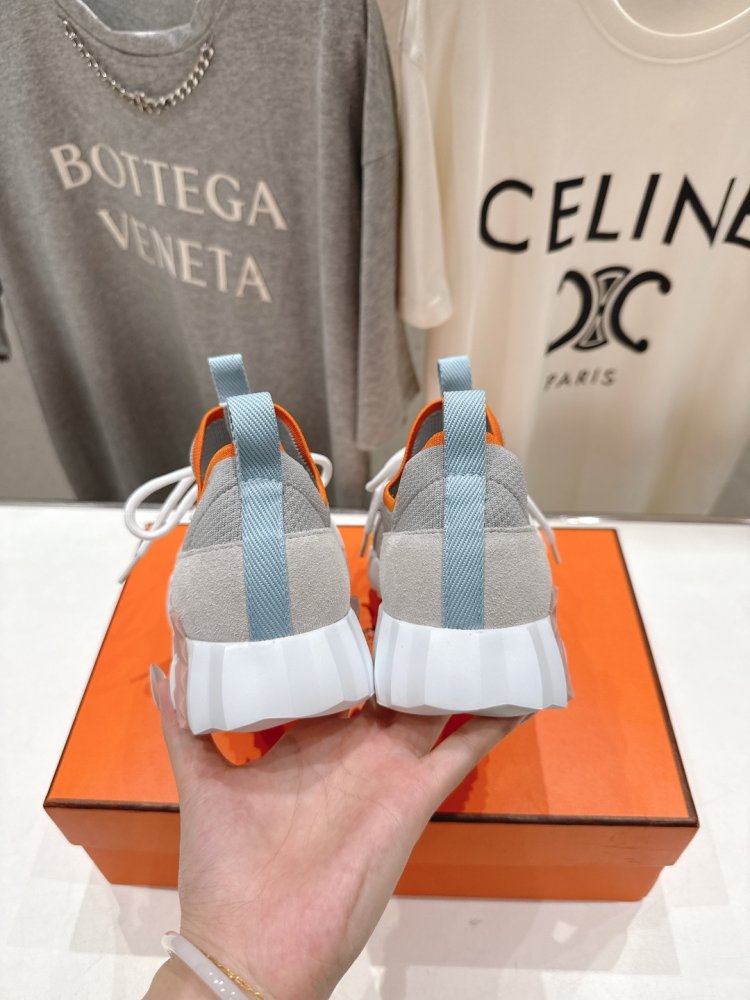 Кросівки жіночі фото 8