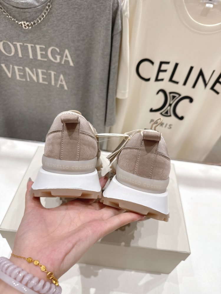 Кросівки жіночі фото 8