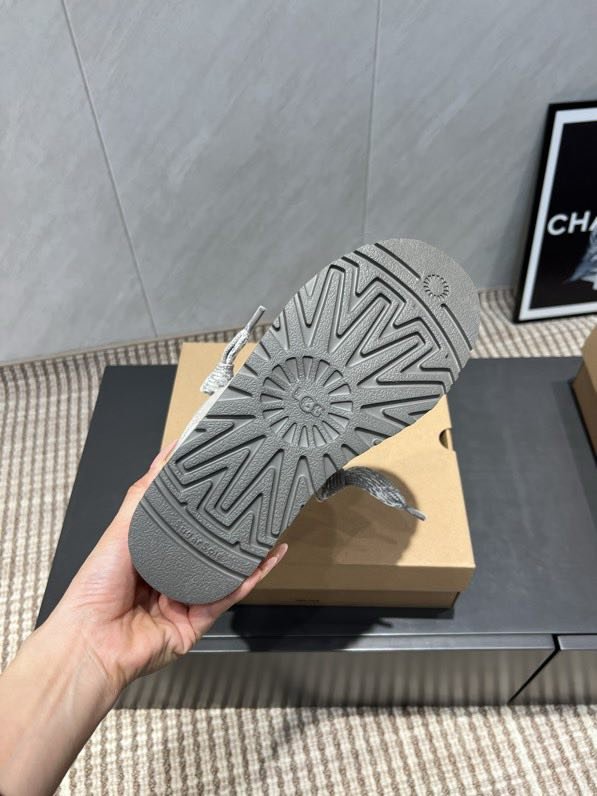 Кроссовки женские фото 8