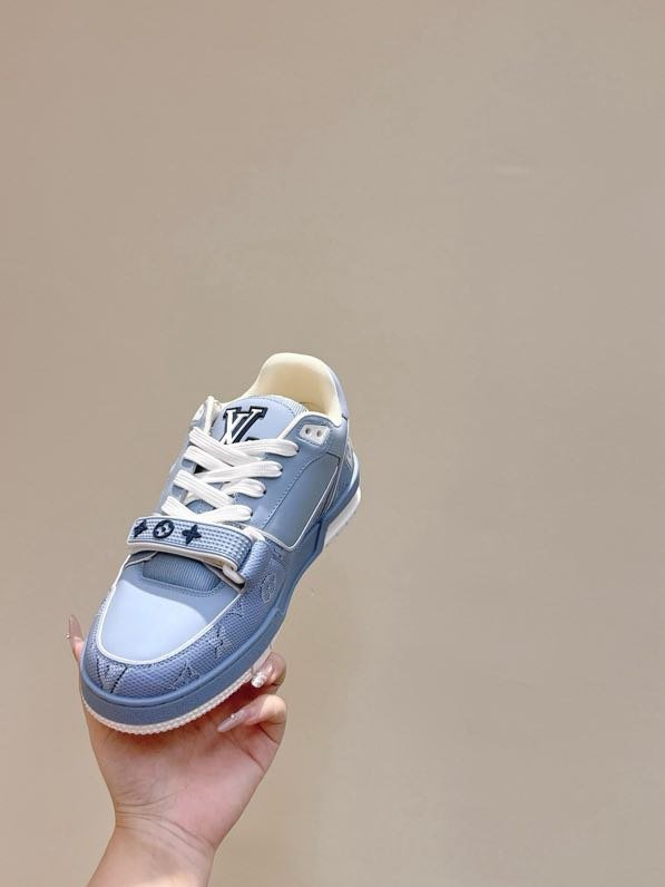 Кроссовки женские фото 8