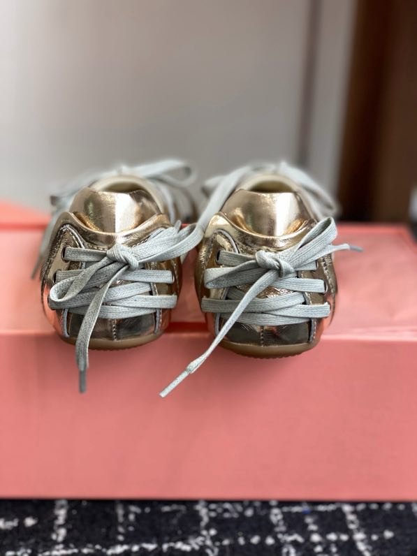 Кроссовки женские фото 8