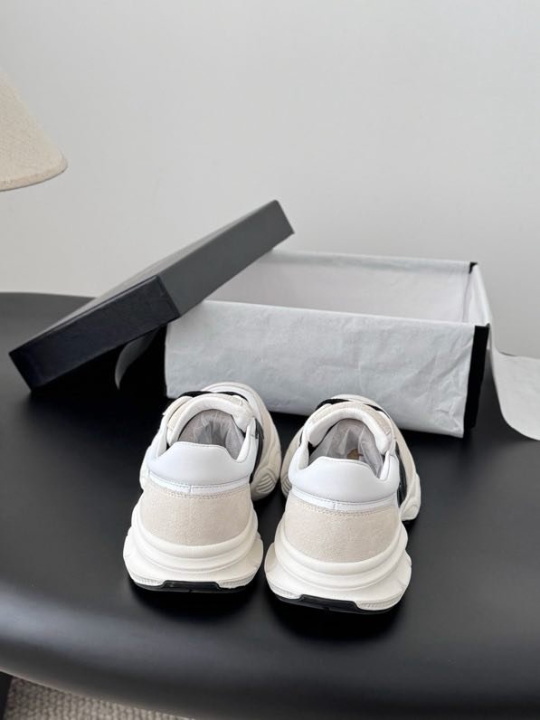 Кроссовки женские фото 8