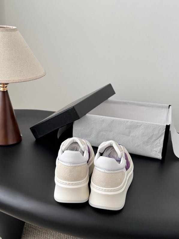 Кроссовки женские фото 8