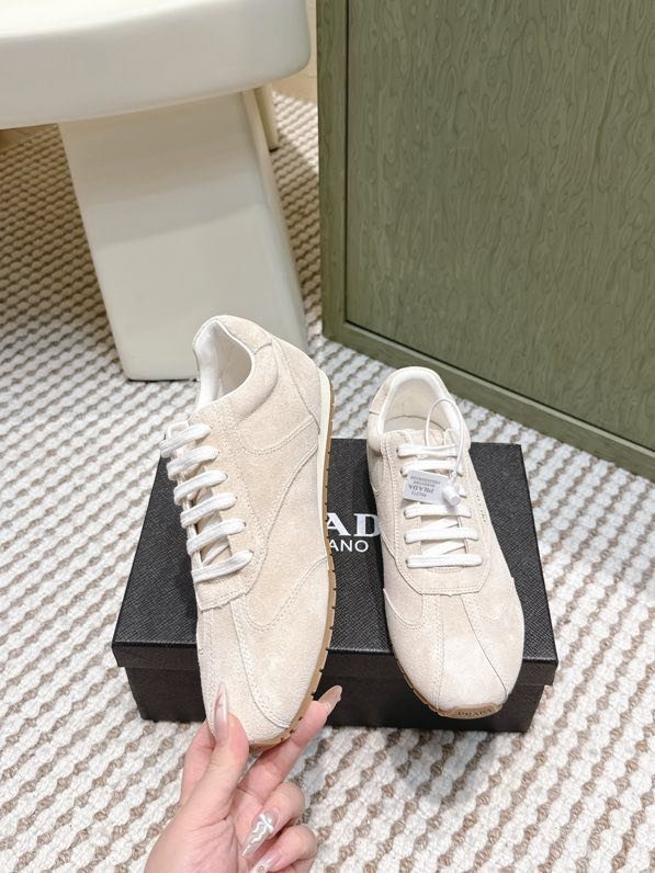 Кросівки жіночі фото 8