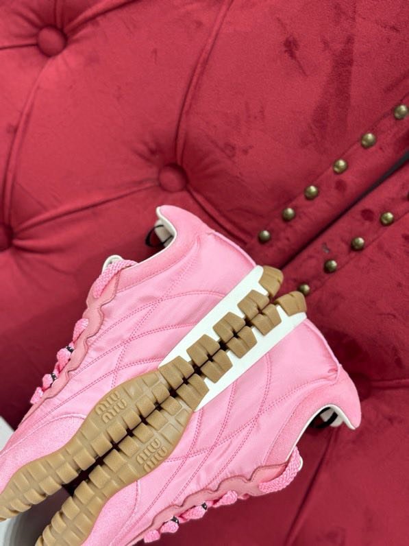 Кроссовки женские фото 8