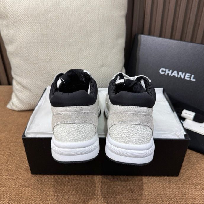 Кроссовки женские фото 8