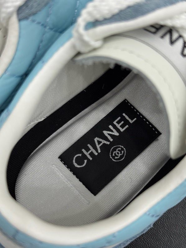 Кроссовки женские фото 8