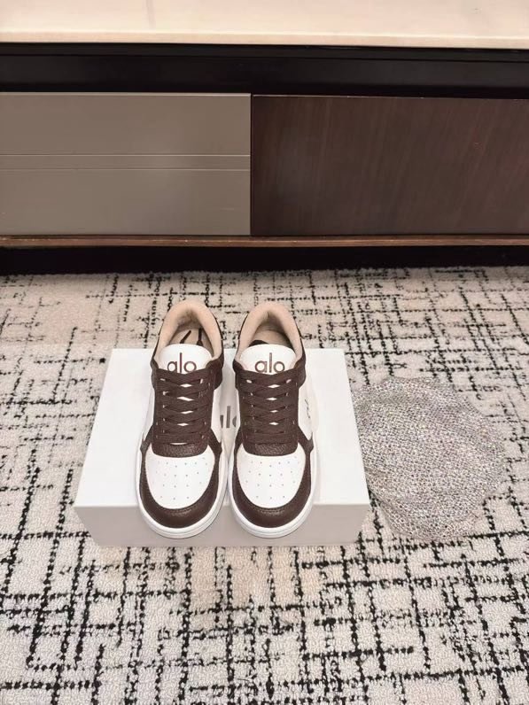 Кроссовки женские фото 9