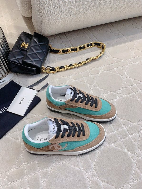 Кросівки жіночі фото 9