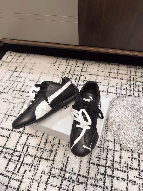 Кросівки жіночі фото 9