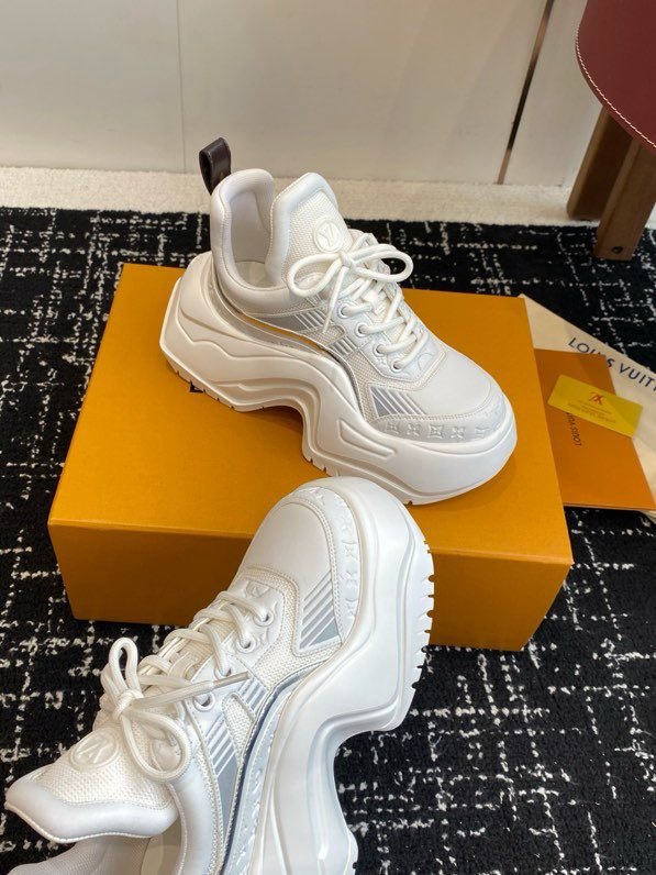 Кроссовки женские фото 9