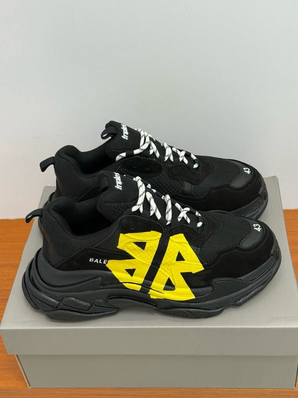 Кроссовки женские фото 9