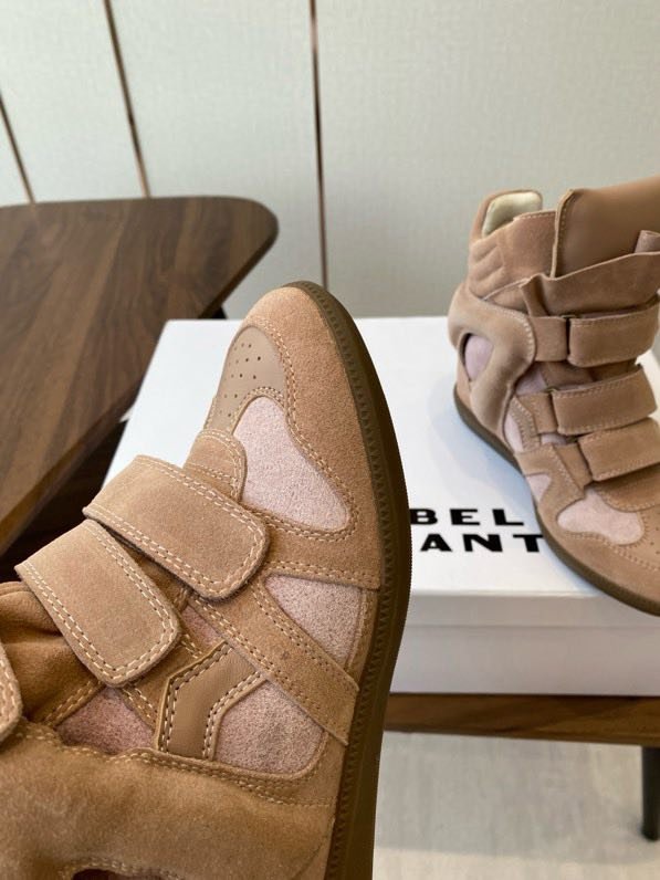 Кроссовки женские фото 9