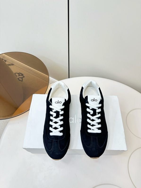 Кроссовки женские фото 9