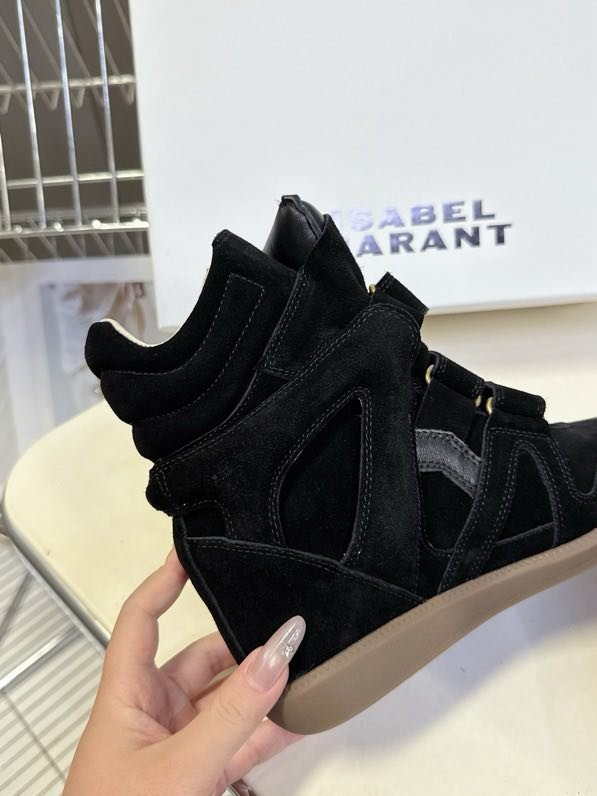 Кроссовки женские фото 9