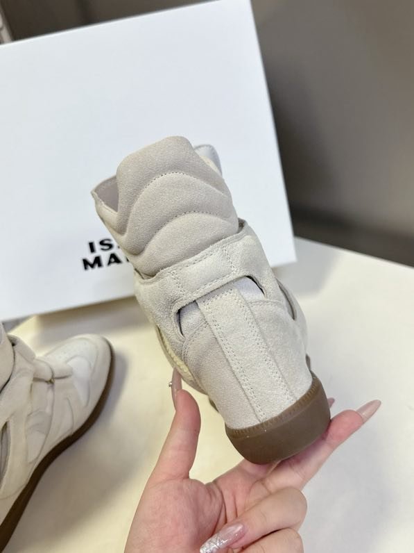 Кроссовки женские фото 9