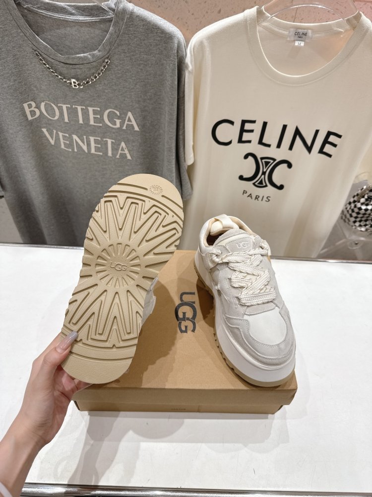 Кросівки жіночі фото 9