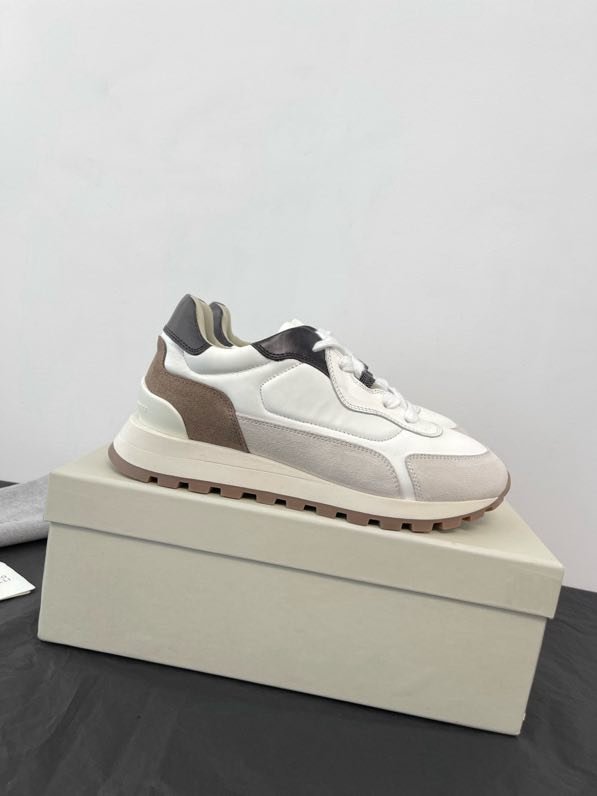 Кроссовки женские фото 9