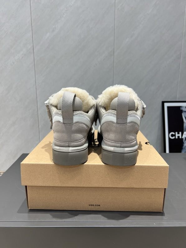 Кроссовки женские фото 9