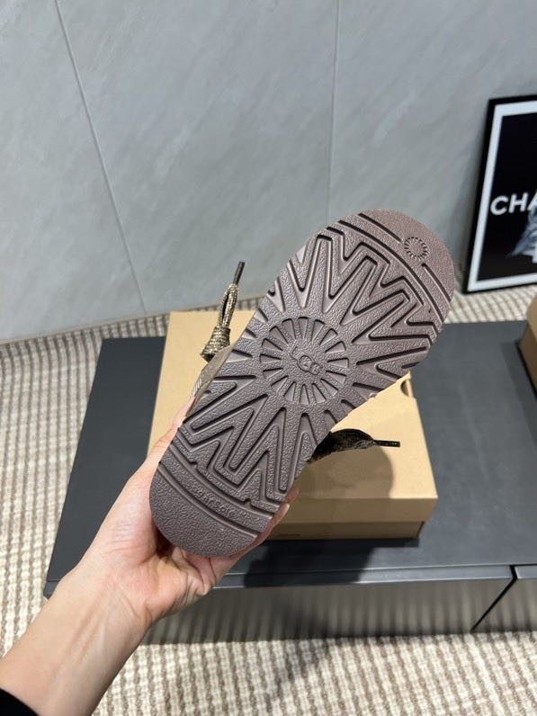 Кроссовки женские фото 9