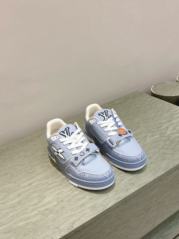 Кроссовки женские фото 9