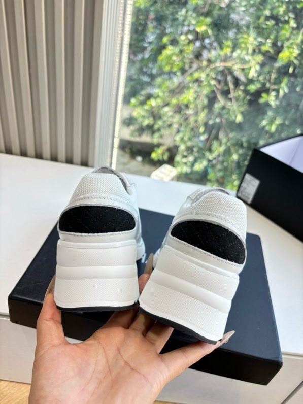 Кроссовки женские фото 9