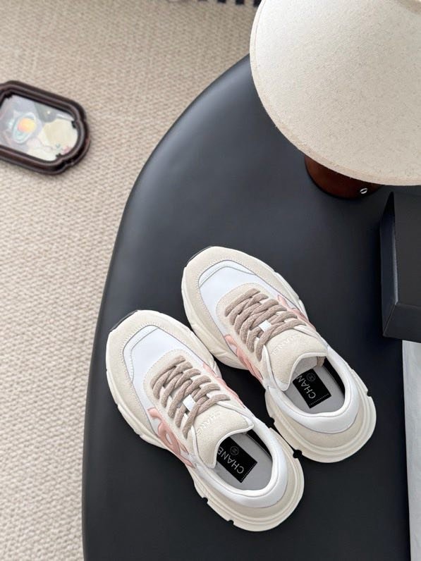 Кроссовки женские фото 9