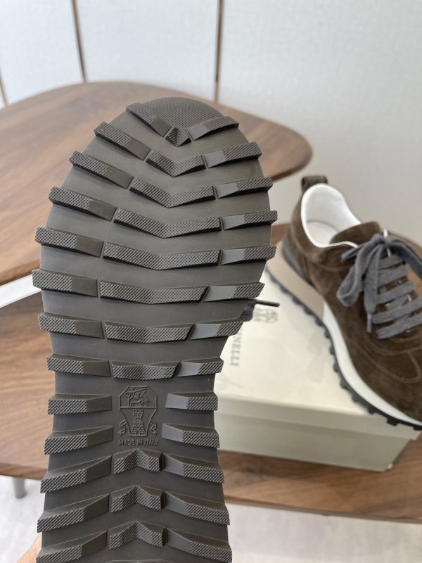 Кроссовки женские фото 9