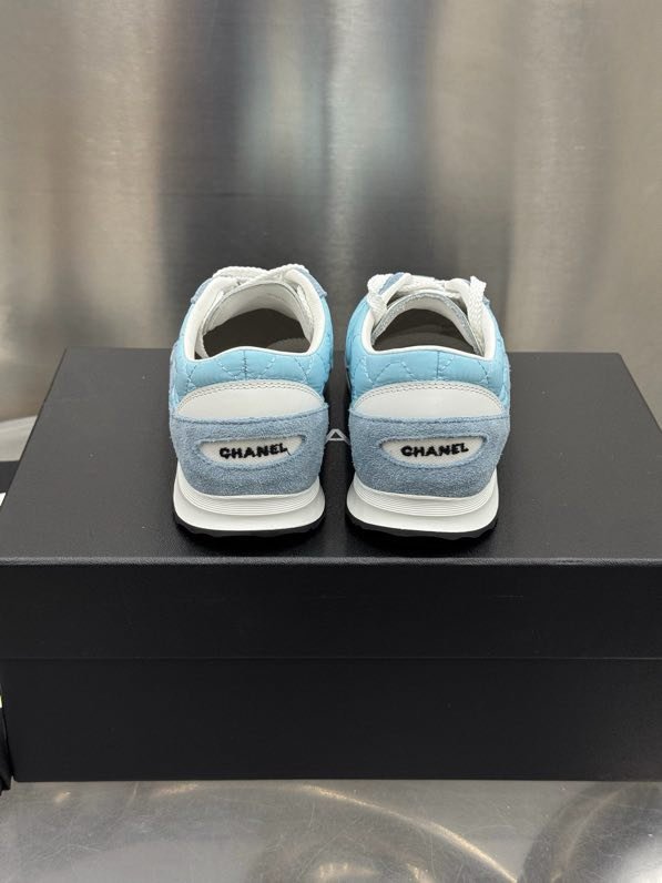 Кроссовки женские фото 9