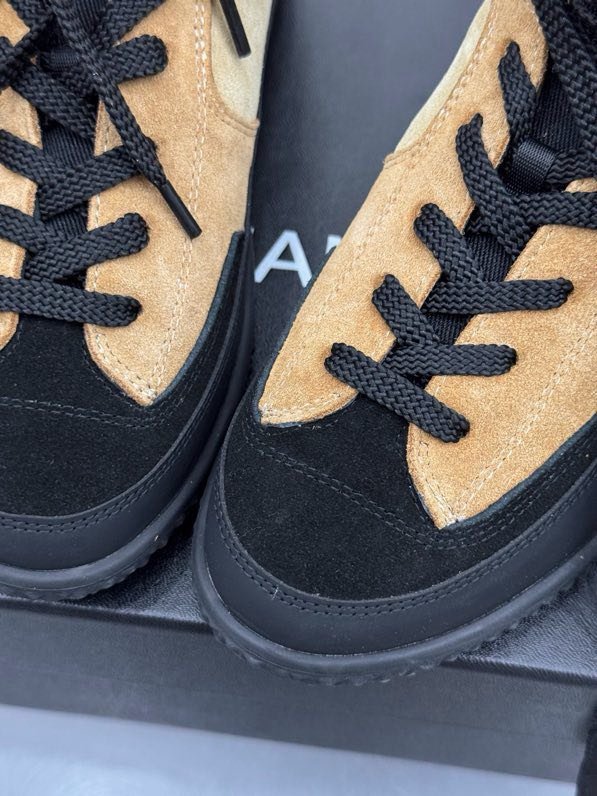 Кроссовки женские фото 9