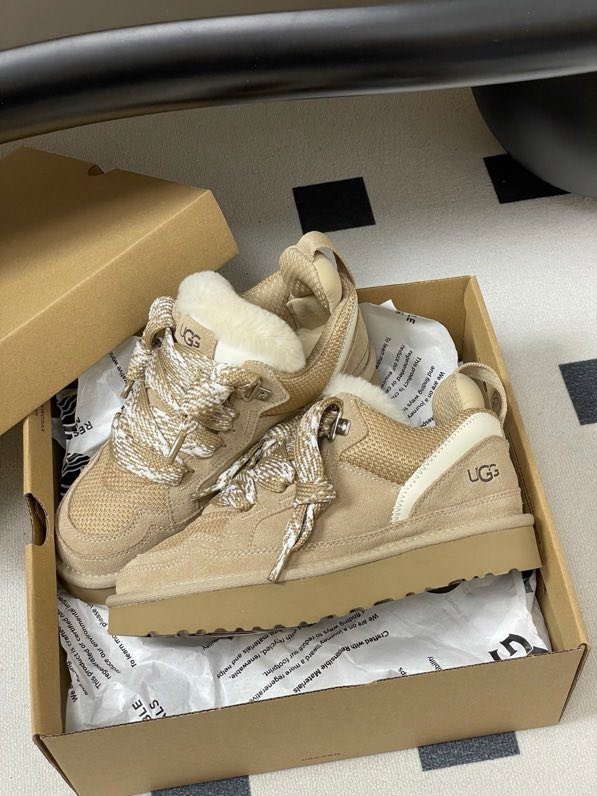 Кроссовки зимние на меху женские