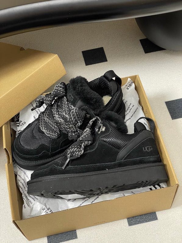 Кроссовки зимние на меху женские