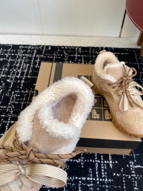 Sneakers winter on fur women's фото 2