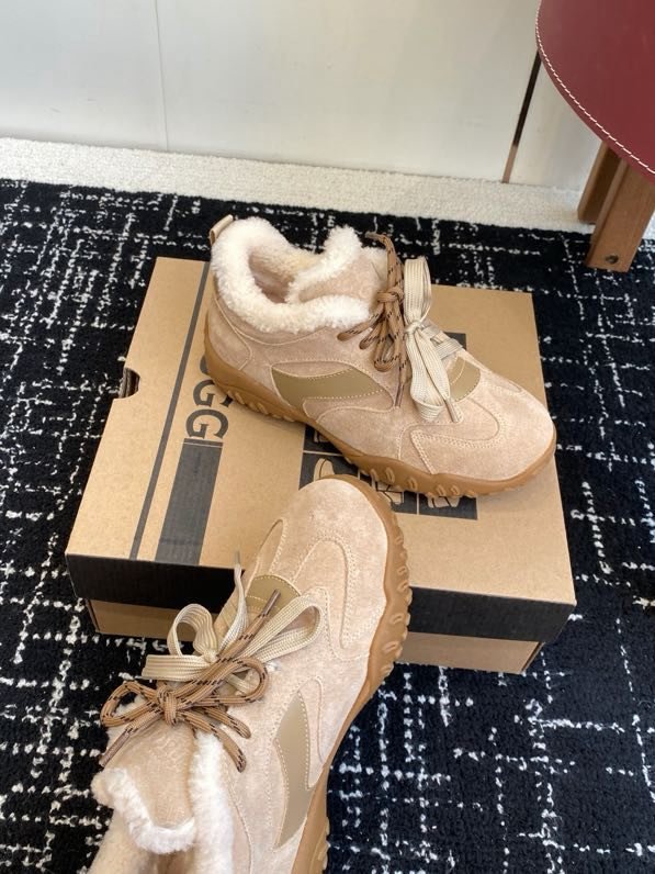 Sneakers winter on fur women's фото 8