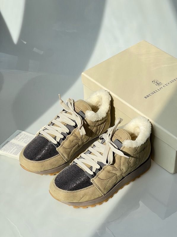 Sneakers winter on fur women's фото 9