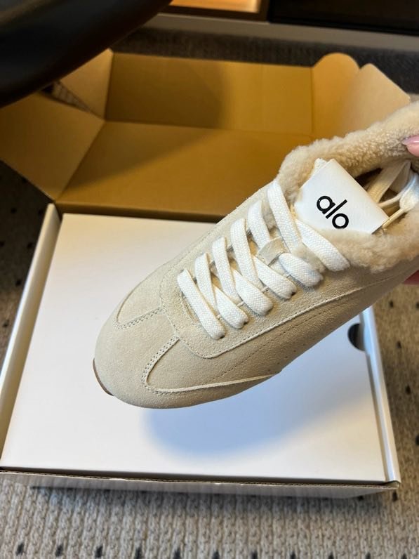 Кроссовки зимние на меху фото 2