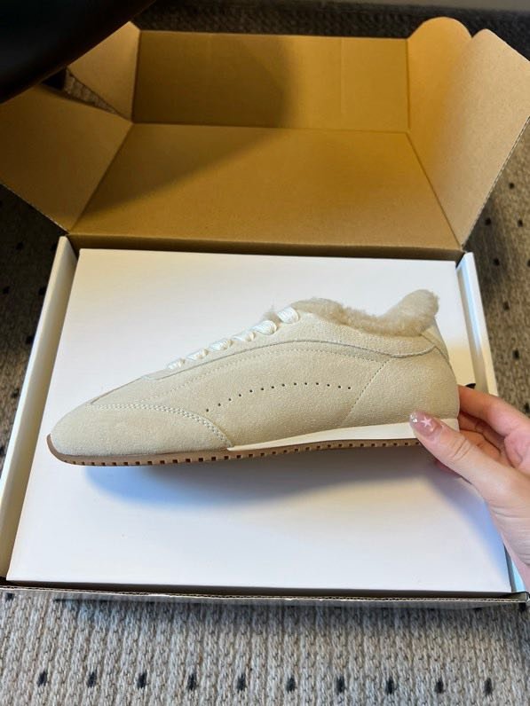 Кроссовки зимние на меху фото 9