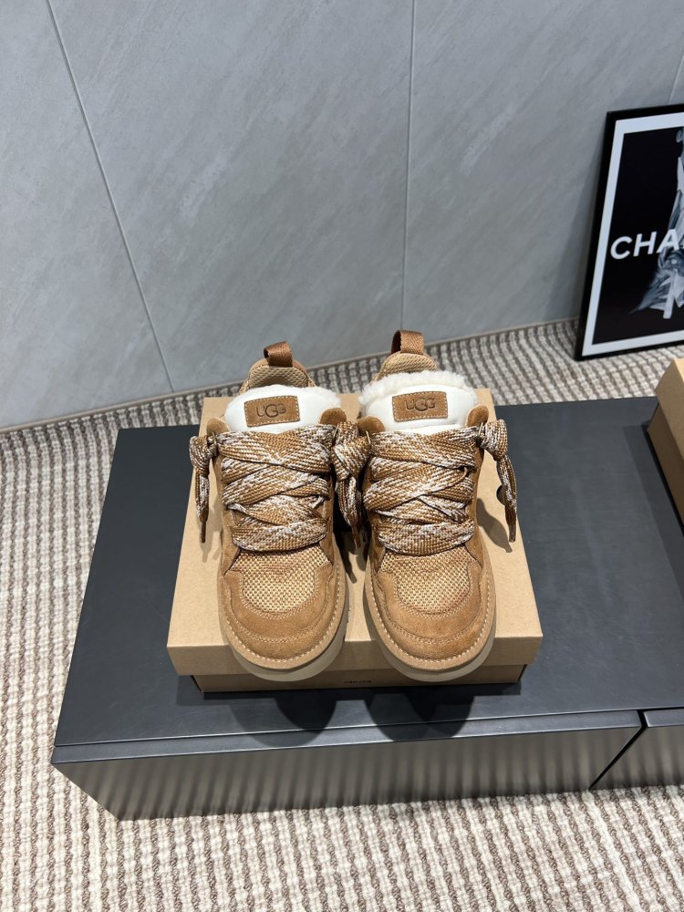 Кросівки зимові жіночі