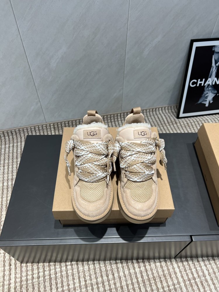 Кросівки зимові жіночі