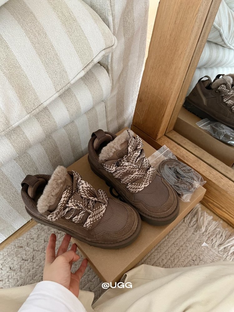 Кросівки зимові жіночі