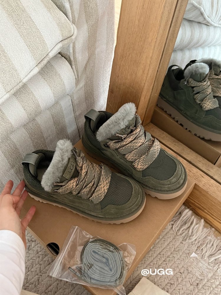 Кросівки зимові жіночі