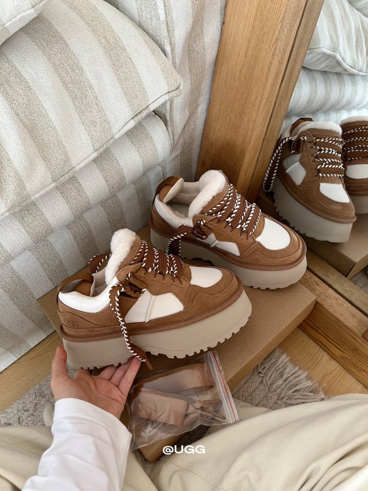 Кросівки зимові жіночі