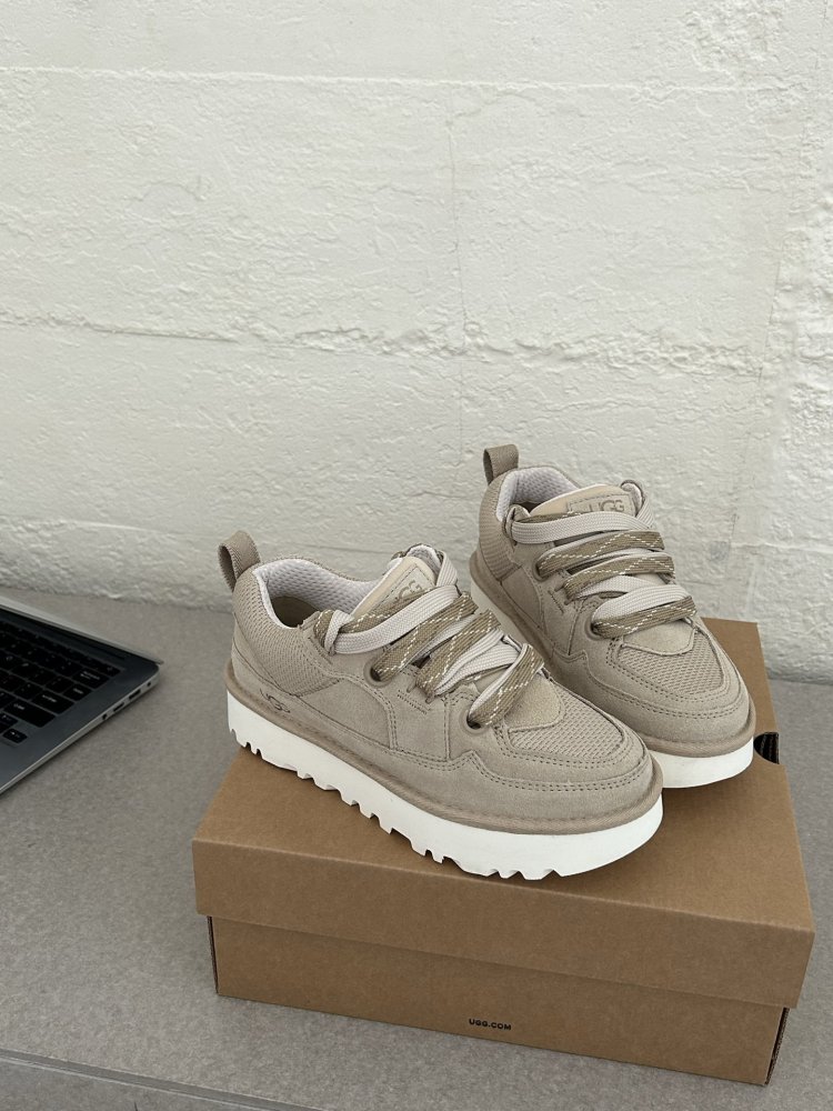 Кросівки зимові жіночі