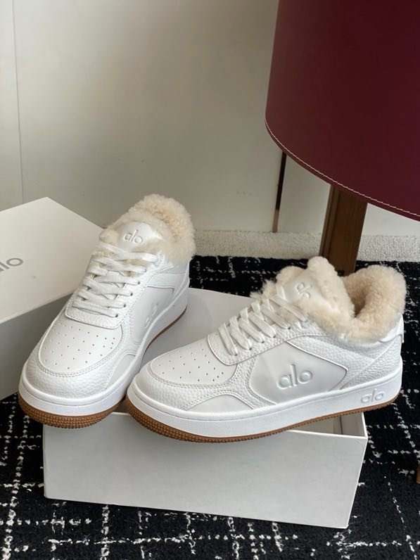 Кросівки зимові жіночі фото 2